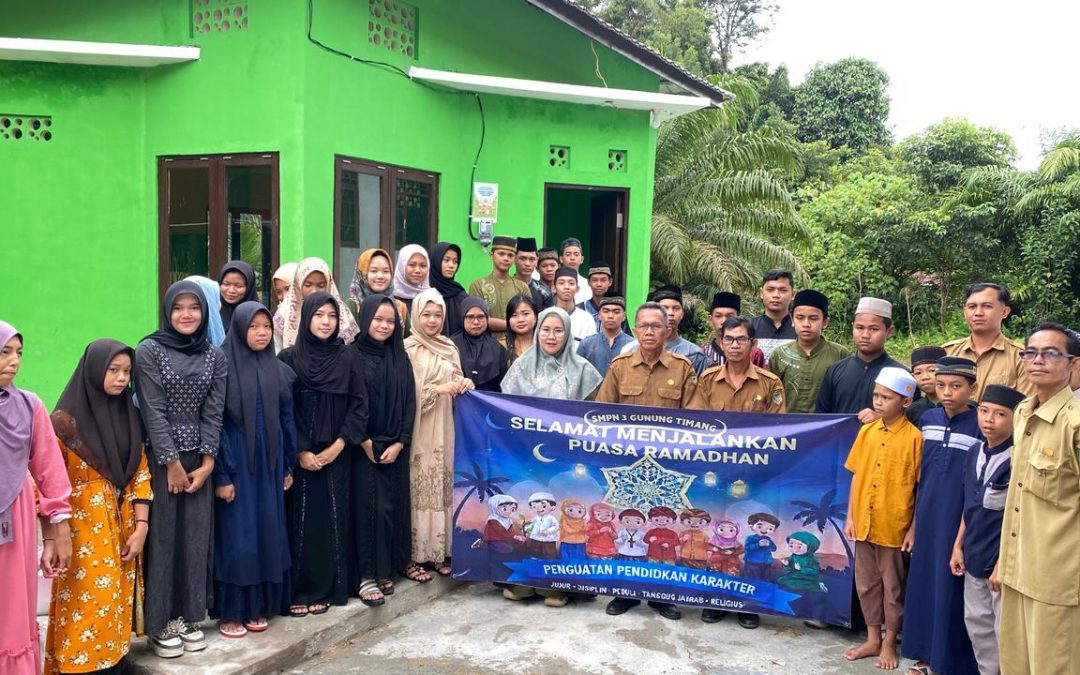 SMPN 3 Gunung Timang Perkuat Karakter Siswa melalui Kegiatan Keagamaan